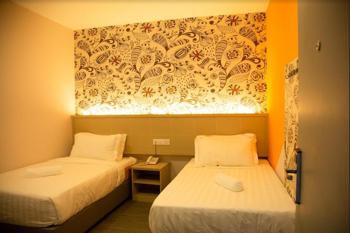 The Crown Hotel @ Klia Сепанг Екстериор снимка